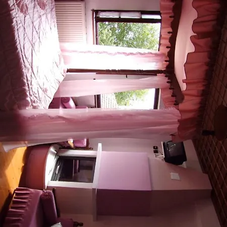 Mansion Theodora Gæstehus 3*