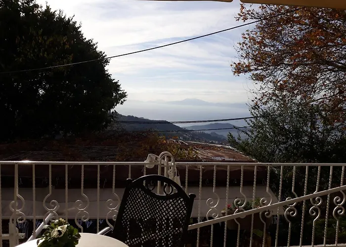 Mansion Theodora 3* Makrinitsa